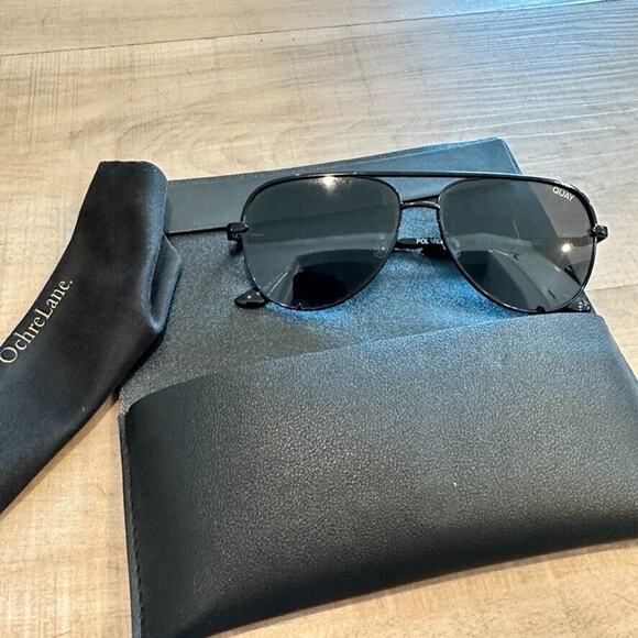 Quay Women's Black‎ Aviator Sunglasses - Picture 1 of 8
